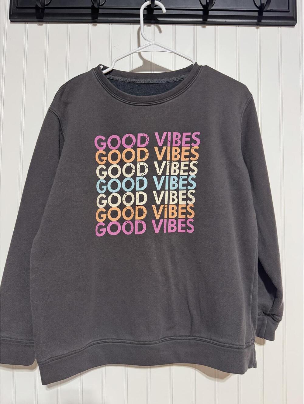 Good Vibes Distressed Rainbow Graphic Sweatshirt Womens Large Grey Crewneck